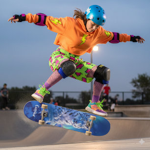 Skateboard Superbe léopard des neiges sur Mountain Rock