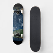 Skateboard Terre Avec Nuages Et Glace De Mer (Recto)