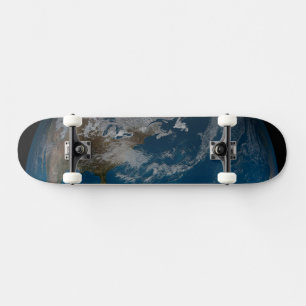 Skateboard Terre Pleine Avec Amérique Du Nord Et Du Sud.