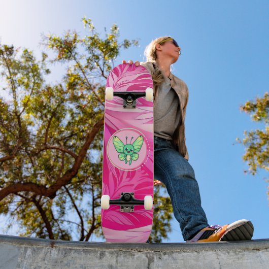 SKATEBOARD THE VIBRANT BUTTERFLY SYMBOLIZING VITALITY, GROWTH (Extérieur 1)