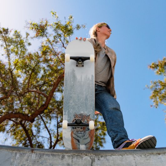Skateboard tigre dans la neige (Extérieur 1)