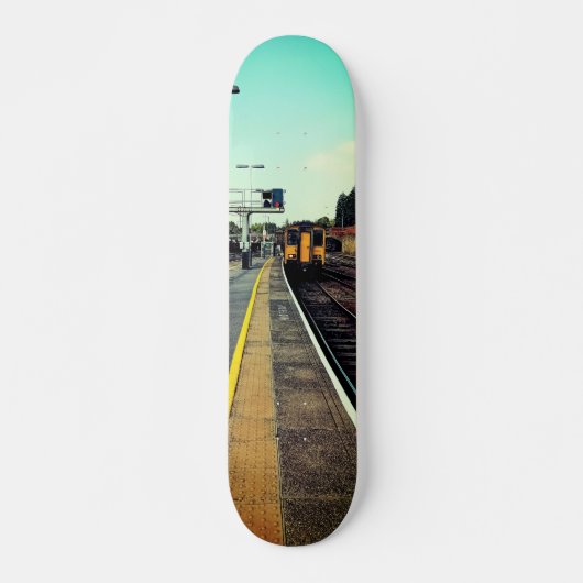 Skateboard Train à la gare (Devant)