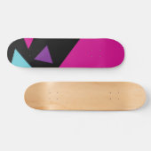 Skateboard Triangles en rose, violet, bleu et noir (Horz)