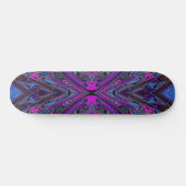 Skateboard Trippy Magenta, Bleu et Vert Papillon Abstrait (Horz)