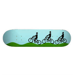 Skateboard Trois cyclistes