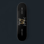 Skateboard Typographie moderne noir et or 40e anniversaire<br><div class="desc">Typographie moderne noir et or cadeau de 40e anniversaire. Partie d'une collection élégante et design.</div>