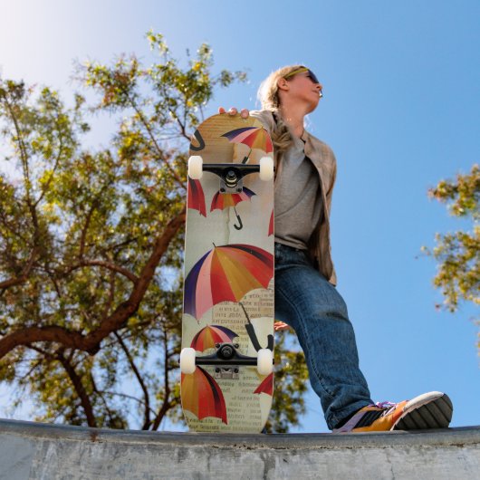 SKATEBOARD UMBRELLA PATTERNS IN A CAPTIVATING COLLAGE (Extérieur 1)