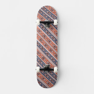 Skateboard Un joli ornement ukrainien transparent coloré