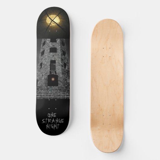 SKATEBOARD UNE NUIT ÉTRANGE (Recto)
