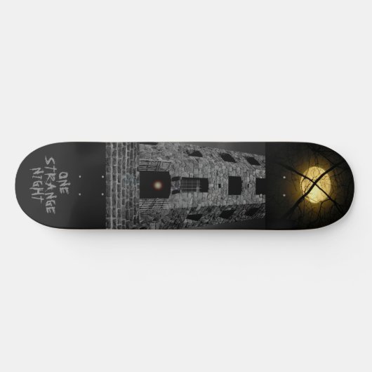 SKATEBOARD UNE NUIT ÉTRANGE (Horz)