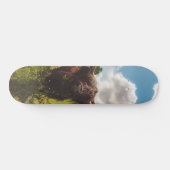 Skateboard Vache noire pâturage vert champ soleil (Horz)