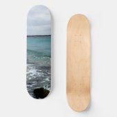 Skateboard Vagues Et Bateaux De Pêche Sur L'Océan, (Recto)