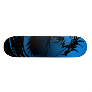 skateboard van blauwe draak