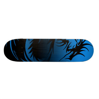 skateboard van blauwe draak