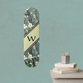 Skateboard Vert sauge Chinoiserie Floral Blanc Initiale