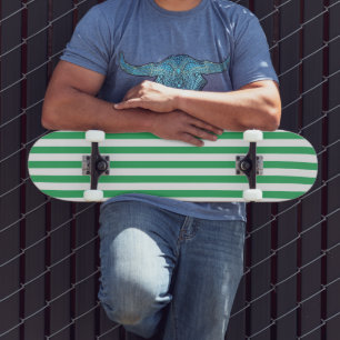 Skateboard Verticale et blanche triée