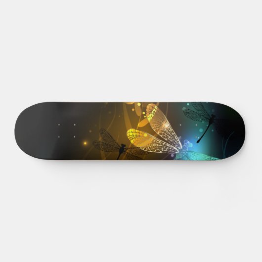 Skateboard Vol de libellule verte lumineuse (Horz)