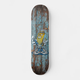 Skateboards graffiti sur planche en bois usée