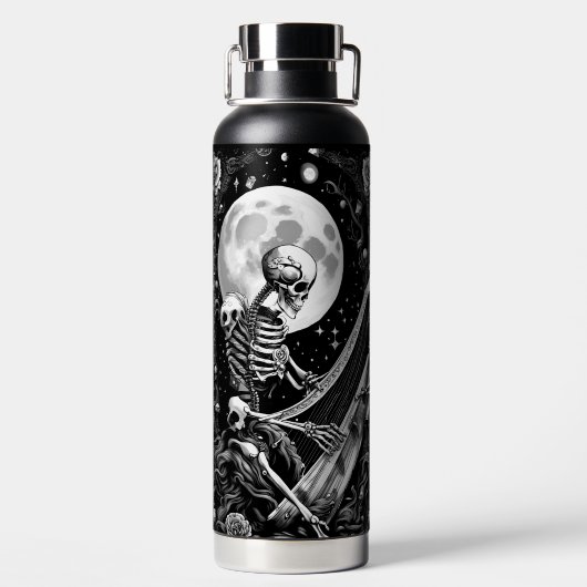 Skelet en Harp III Waterfles (Achterkant)