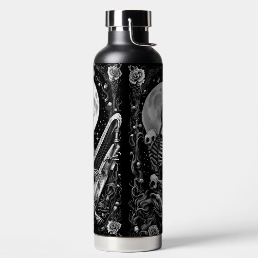 Skelet en Harp III Waterfles (Links)