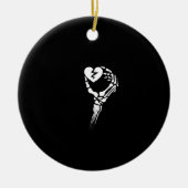 Skelet Hand Holding Heart Keramisch Ornament (Voorkant)