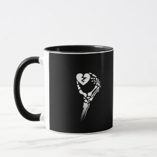 Skelet Hand Holding Heart Mok