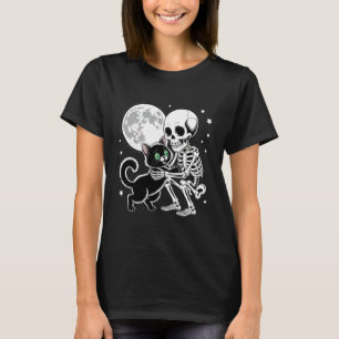 Skelet Knuffelt Zwarte Kat Onder Volle Maan Hallow T-shirt