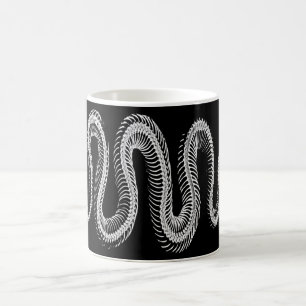 Skelet met slangen koffiemok