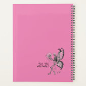 Skelet met vlindervleugels op roze planner (Achterkant)