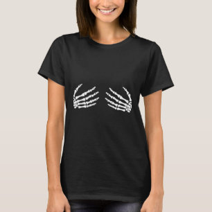Skeletale handen op borst borsten heksen cadeau t-shirt