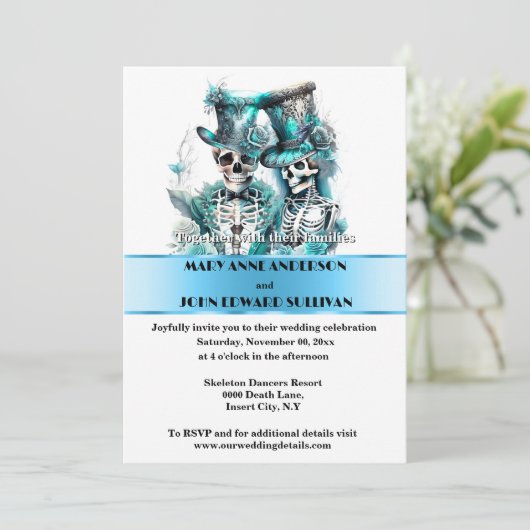 Skeleton bruid bruidegom formele blauw wit bruilof kaart (Staand voorkant)