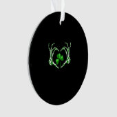 Skeleton Hand Heart Shamrock St Patricks Day Paddy Ornament (voorkant)
