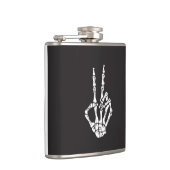 Skeleton Hand met Vrede teken op een Heupfles (Rechts)