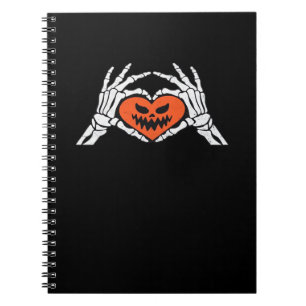 Skeleton Hands Een Spooky Halloween Heart Classic Notitieboek