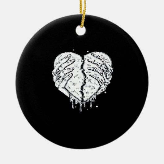 Skeleton Hands Heart – Gothic Heart Classic Keramisch Ornament (Voorkant)