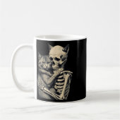 Skeleton Hugging Cat Lover Halloween T-shirt Funny Koffiemok (Links)