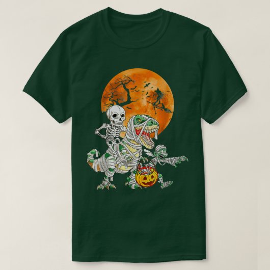 Skeleton Riding Mummy Dinosaur Funny Halloween Pum T-shirt (Design voorkant)