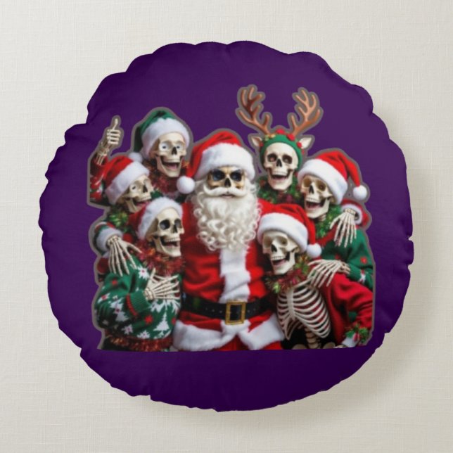 Skeleton Santa Christmas Group Photo – Festive 3D  Rond Kussen (Voorkant)