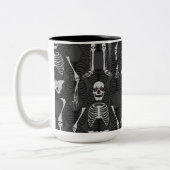Skeletons noir et blanc Halloween Mug (Gauche)