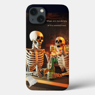 Skeletten aan een bar iPhone 13 hoesje