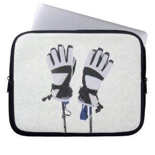Ski polen en handschoenen laptoptas laptop sleeve