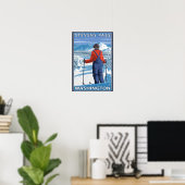 Skier Admiring - Stevens Pass, Washington Poster (Thuiskantoor)