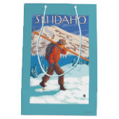 Skier Carrying Snow Skis - Idaho Medium Cadeauzakje (Achterkant)
