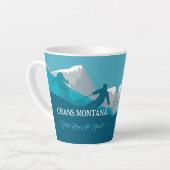 Skiers Alpine Skiing Montana Custom Text Latte Mok (Linkerhoek)