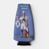 Skip Sayles™_Who is Uw Skipper?_Beverage Cozy Flesjeskoeler (Voorkant)
