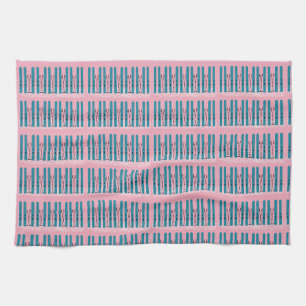 Skis bleu sur serviette de cuisine rose