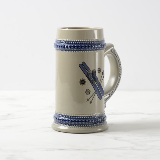 Skis, Boots, Poles en Snowflakes Bierpul (Voorkant rechts)