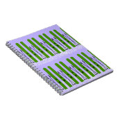 Skis verts sur carnet violet (Côté Droit)