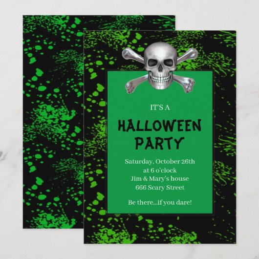 Skull Crossbones Green Splattered Halloween Party Kaart (Voorkant / Achterkant)