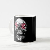 Skull & Dollar Eyes Mug – Dark Money Vibes (Devant gauche)